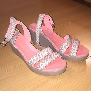 Beautiful Crocs Wedges 10M☀️👡